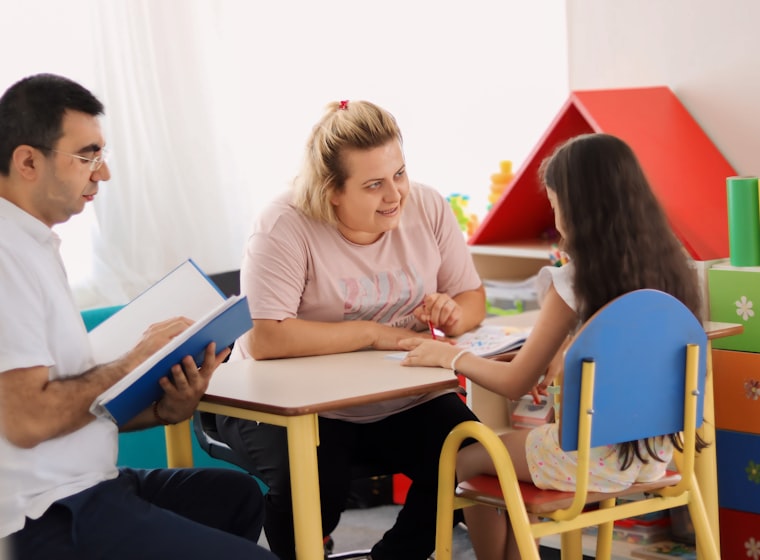 Logopädin in der Sprachtherapie – Logopäden rekrutieren für Praxen